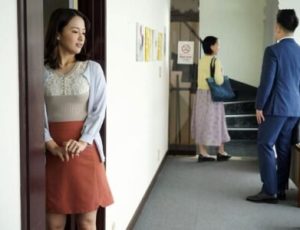 Cô hàng xóm mới dâm đãng thích gạ tình tôi