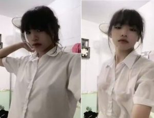 Sex nữ sinh dâm quay lại cảnh tắm cho bạn xem
